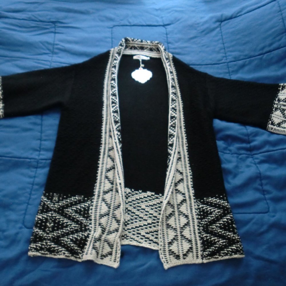 NEW! SIMPLY COUTURE (MED) BLACK & WHITE OPEN FRONT LONG CARDIGAN